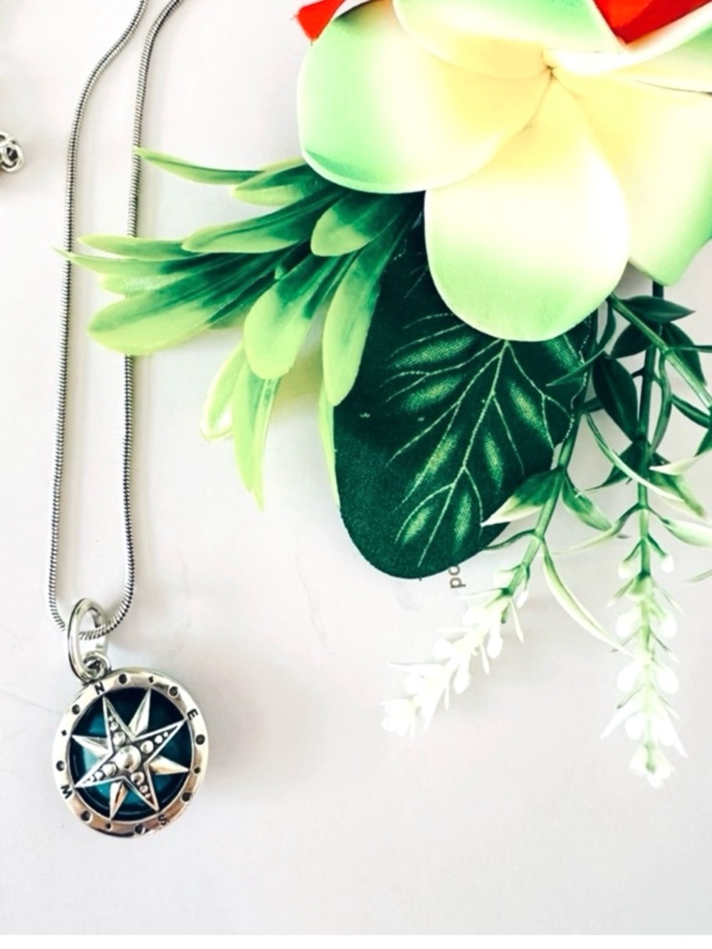 BRIGHTON ~ Silver Toned Snake-link 16” Necklace with Green Star Pendant